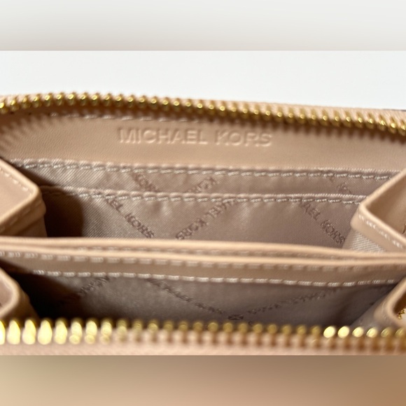 Michael Kors Jet Set Travel Card Case Wallet Exotic Embossed Buff - Picture 4 of 10